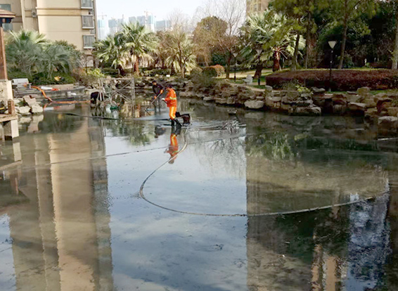 红河景观池淤泥清理