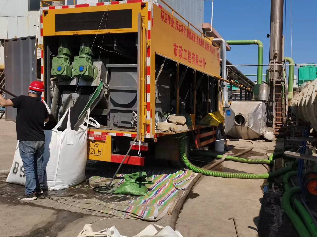 红河淤泥压干处理